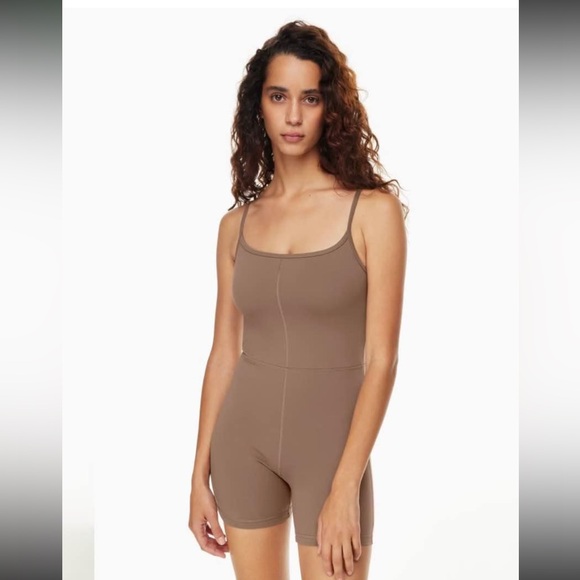 Wilfred Free Freestyle 5" Romper - Picture 3 of 4